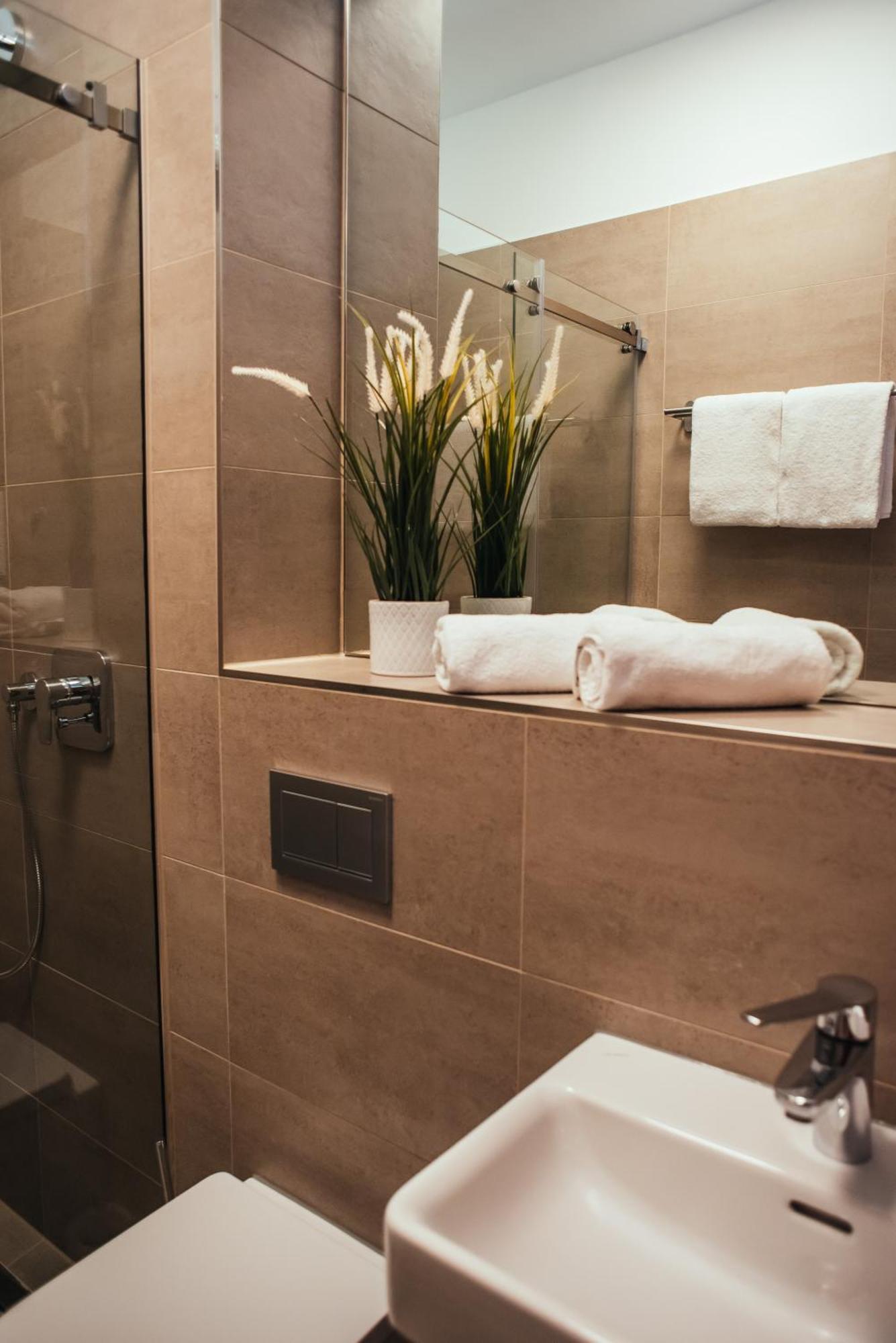 The Rix Studios & Suites Near Sbahn Neukolln Berlim Quarto foto
